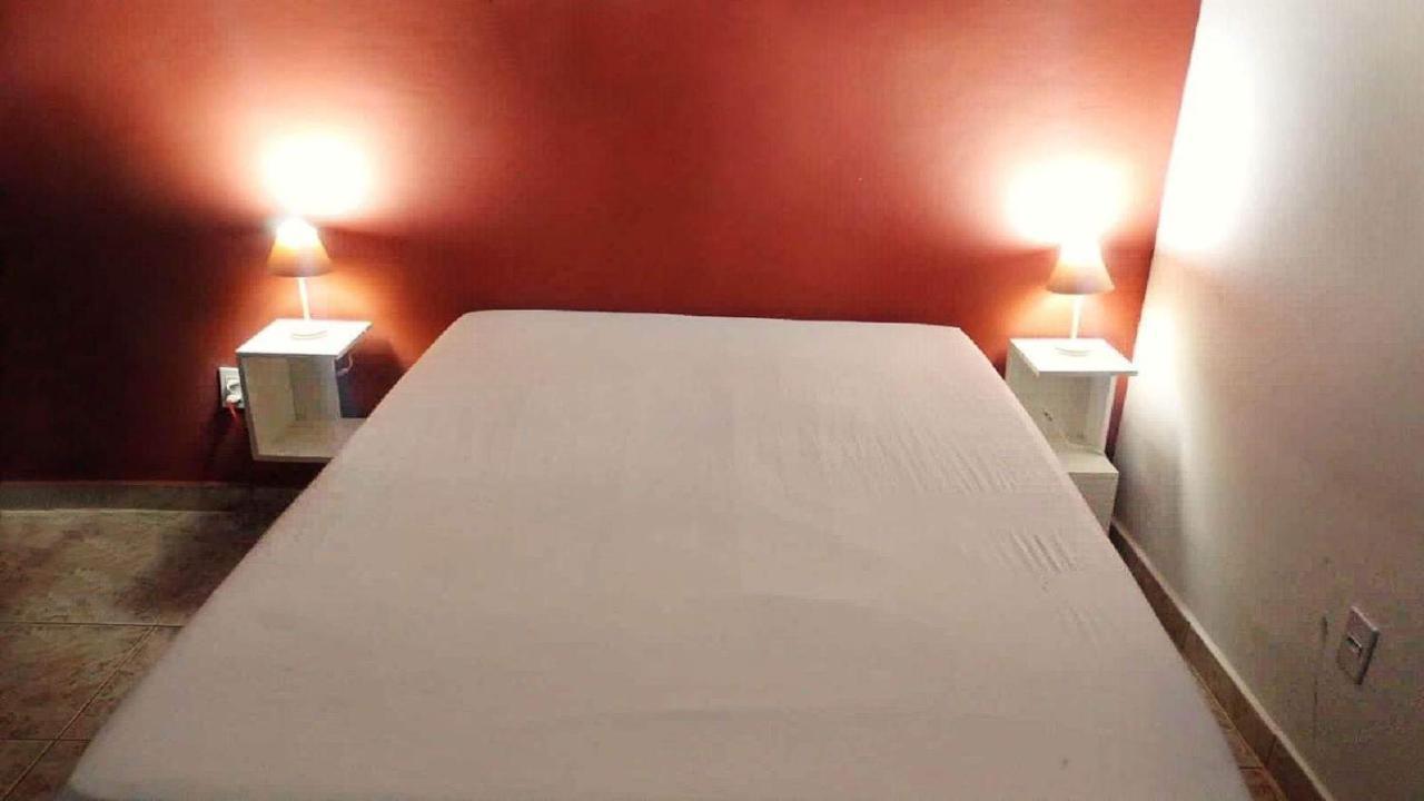 100 Mts Praia Toalha Banho Roupa Cama Wi-Fi Ar Condicionado Port 24 Hs Apartment